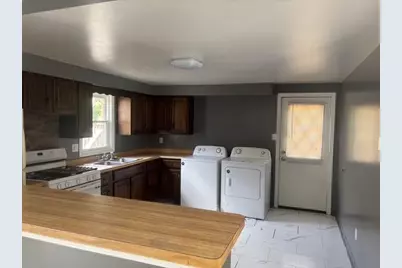 1222 Broadway Ave, East McKeesport, PA 15035 - Photo 10