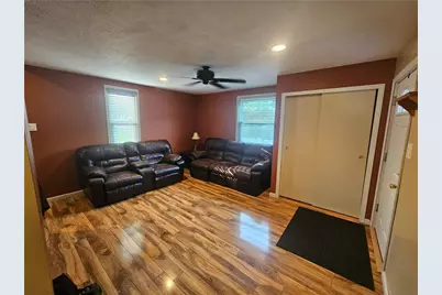 612 Morton Ave, Twp of But SE, PA 16001 - Photo 4
