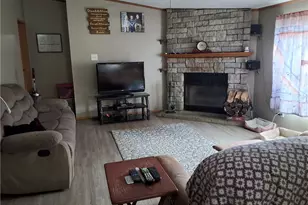 425 Purdy Rd, Hanover Township, PA 15021 - Photo 2