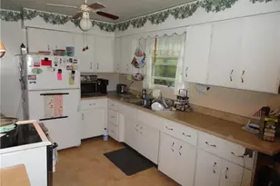 2049 Prospect Rd, Franklin Township, PA 16052 - Photo 8