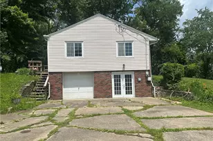 131 Campmeeting Rd, Findlay Township, PA 15026 - Photo 6