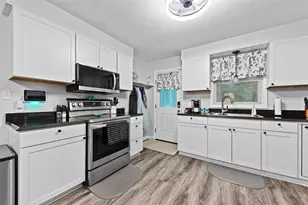 2015 Gay Ave, Hempfield Township, PA 15601 - Photo 6