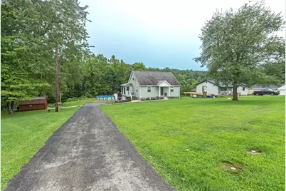 2015 Gay Ave, Hempfield Township, PA 15601 - Photo 34