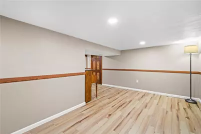 524 Chessbriar Dr, Bethel Park, PA 15102 - Photo 14