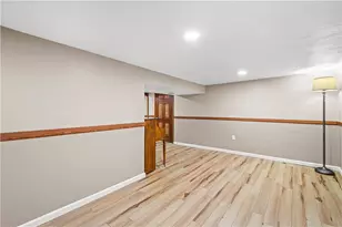 524 Chessbriar Dr, Bethel Park, PA 15102 - Photo 14