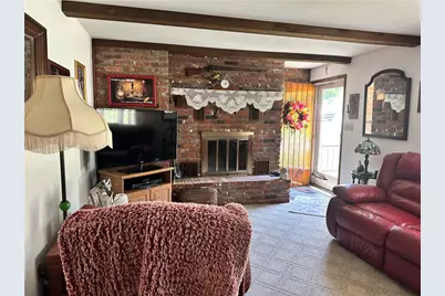 806 Parker Ave, Scottdale, PA 15683 - Photo 2