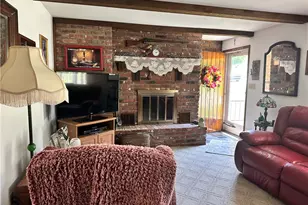 806 Parker Ave, Scottdale, PA 15683 - Photo 2