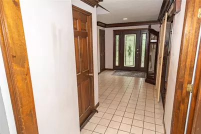 302 High Oaks Ct, Pittsburgh, PA 15090 - Photo 2