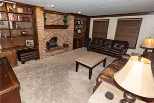 302 High Oaks Ct, Pittsburgh, PA 15090 - Photo 4