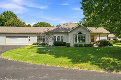 85 Stone Ridge Blvd, Hermitage, PA 16148 - Photo 2