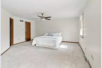 20 Hennig Dr, Pittsburgh, PA 15236 - Photo 14