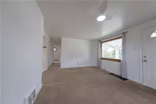 402 Oakhurst Ave, North Versailles, PA 15137 - Photo 4