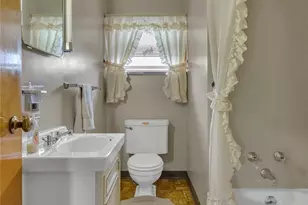 324 Pleasant Dr, Potter Township, PA 15001 - Photo 10