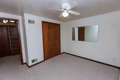 2406 Old Elizabeth Rd, West Mifflin, PA 15122 - Photo 16