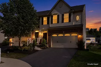8021 Hinsdale Ln, South Fayette, PA 15057 - Photo 2