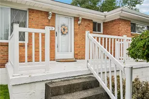 143 W Patty Ln, Monroeville, PA 15146 - Photo 2