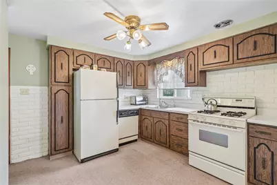 143 W Patty Lane, Monroeville, PA 15146 - Photo 12