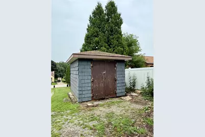 8321 E Van Buren Dr, Pittsburgh, PA 15237 - Photo 10