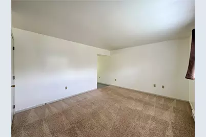 216 Pleasantview Dr, Ohioville, PA 15059 - Photo 4