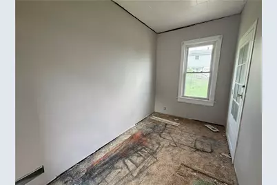 22 Virginia Ave, Fallowfield, PA 15022 - Photo 6