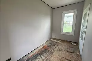 22 Virginia Ave, Fallowfield, PA 15022 - Photo 6