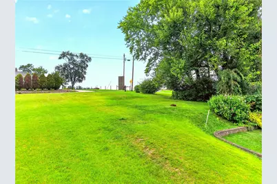1215 Village Rd, Mount Pleasant Township, PA 15666 - Photo 8