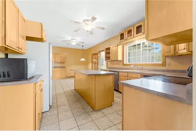 259 Center St, Carmichaels-Cumberland, PA 15320 - Photo 10