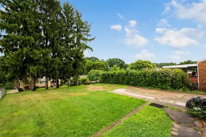1339 Edgewood Dr, West Homestead, PA 15120 - Photo 24