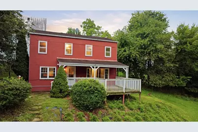 9 1/2 E Pitt St, Canonsburg, PA 15317 - Photo 2