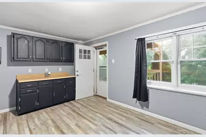 9 1/2 E Pitt St, Canonsburg, PA 15317 - Photo 8