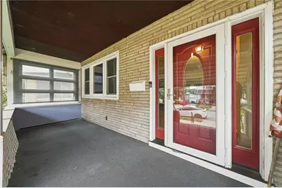 402 Franklin Ave, Vandergrift, PA 15690 - Photo 2