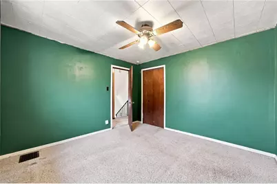 402 Franklin Ave, Vandergrift, PA 15690 - Photo 16