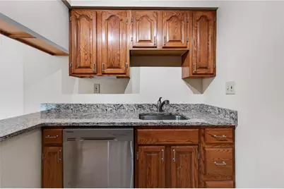 5 Bayard Rd #618, Pittsburgh, PA 15213 - Photo 8