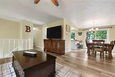 171 Sylvania Dr, South Park, PA 15236 - Photo 4