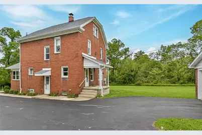 26 Overlook Ln, Bessemer, PA 16112 - Photo 4