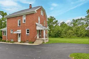 26 Overlook Ln, Bessemer, PA 16112 - Photo 4