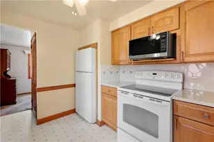 6347 Crestview Dr, South Park, PA 15129 - Photo 6