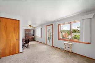 6347 Crestview Dr, South Park, PA 15129 - Photo 8