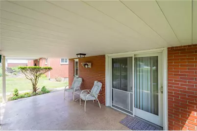 6347 Crestview Dr, South Park, PA 15129 - Photo 12