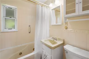 6347 Crestview Dr, South Park, PA 15129 - Photo 12