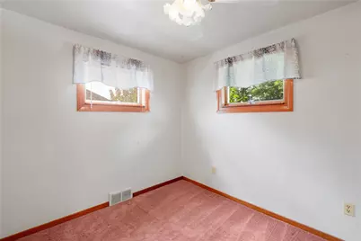 6347 Crestview Dr, South Park, PA 15129 - Photo 8