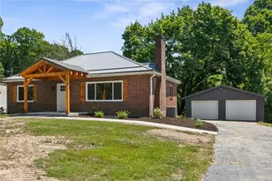 4533 Ridgeview Dr, Hempfield Township, PA 15601 - Photo 1