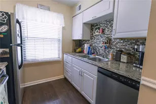 450 Country View Ct, Pittsburgh, PA 15205 - Photo 6