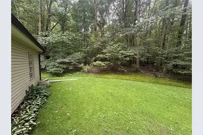 106 Painter Ln, Lancaster Township, PA 16037 - Photo 4
