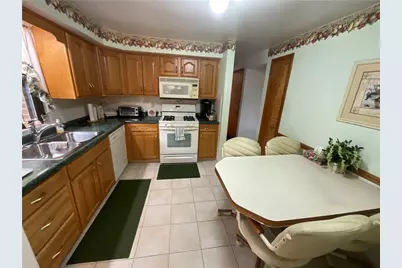 1807 Educational Dr, White Oak, PA 15131 - Photo 10