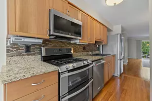 876 Fairways Dr, Oakmont, PA 15139 - Photo 6