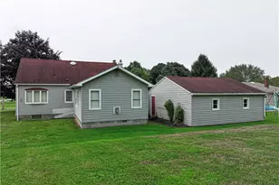 2433 Ridgewood Ct, Shenango Township, PA 16101 - Photo 6