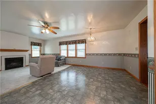 2433 Ridgewood Ct, Shenango Township, PA 16101 - Photo 10