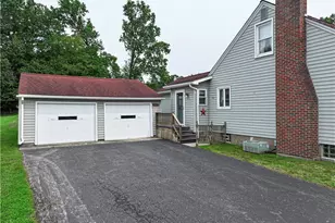 2433 Ridgewood Ct, Shenango Township, PA 16101 - Photo 4