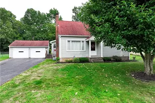 2433 Ridgewood Ct, Shenango Township, PA 16101 - Photo 2
